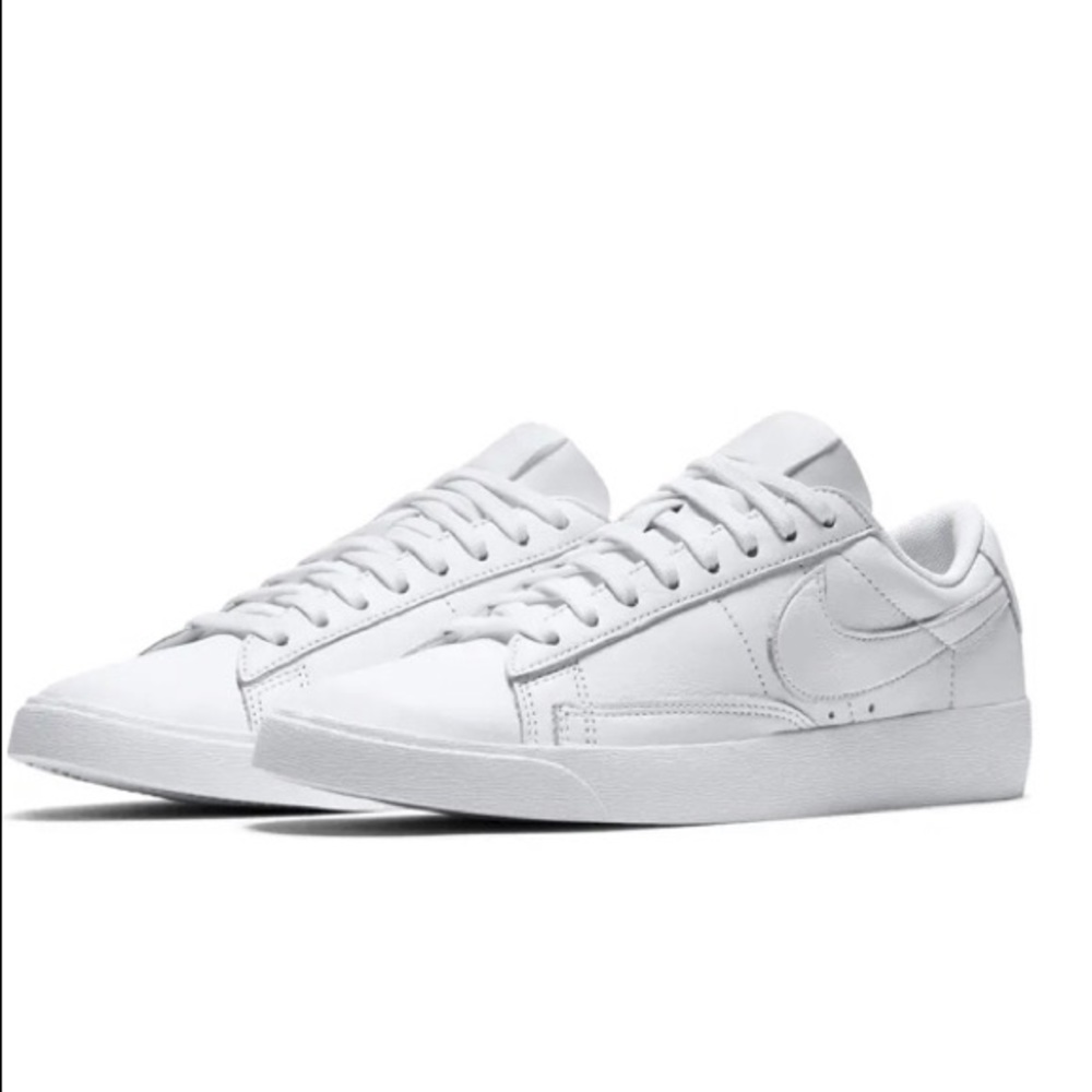Nike Blazer Low SE Sneaker | Size 5.5